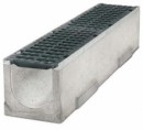 Водоотводные бетонные лотки серии MAXI с внутренним сечением 300 мм с чугунной решеткой кл.Е